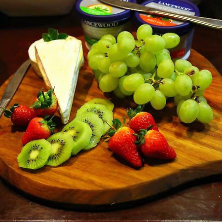 Cest Si Bon Hotel โอชิวารองโก ภายนอก รูปภาพ